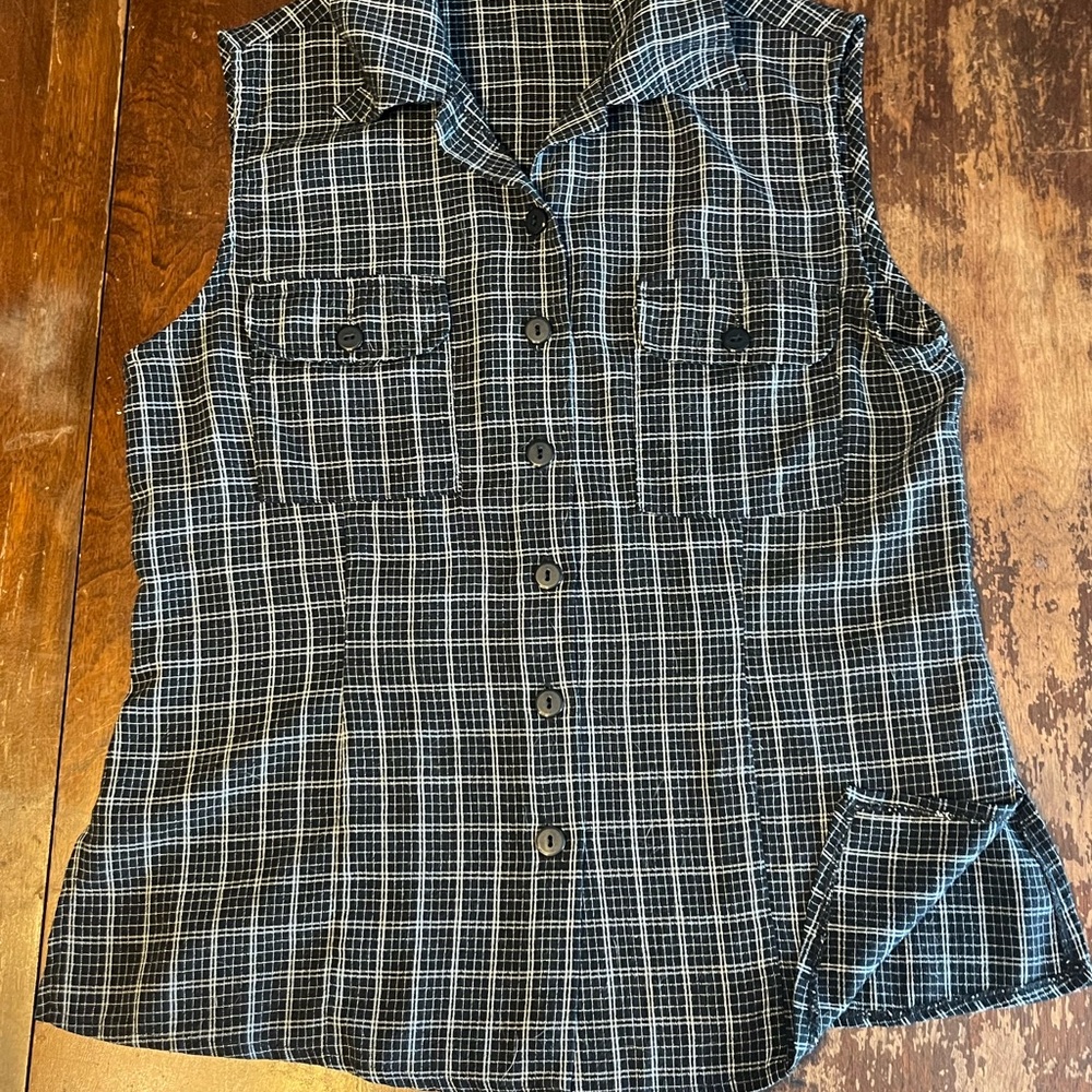 Vintage sleeveless blouse